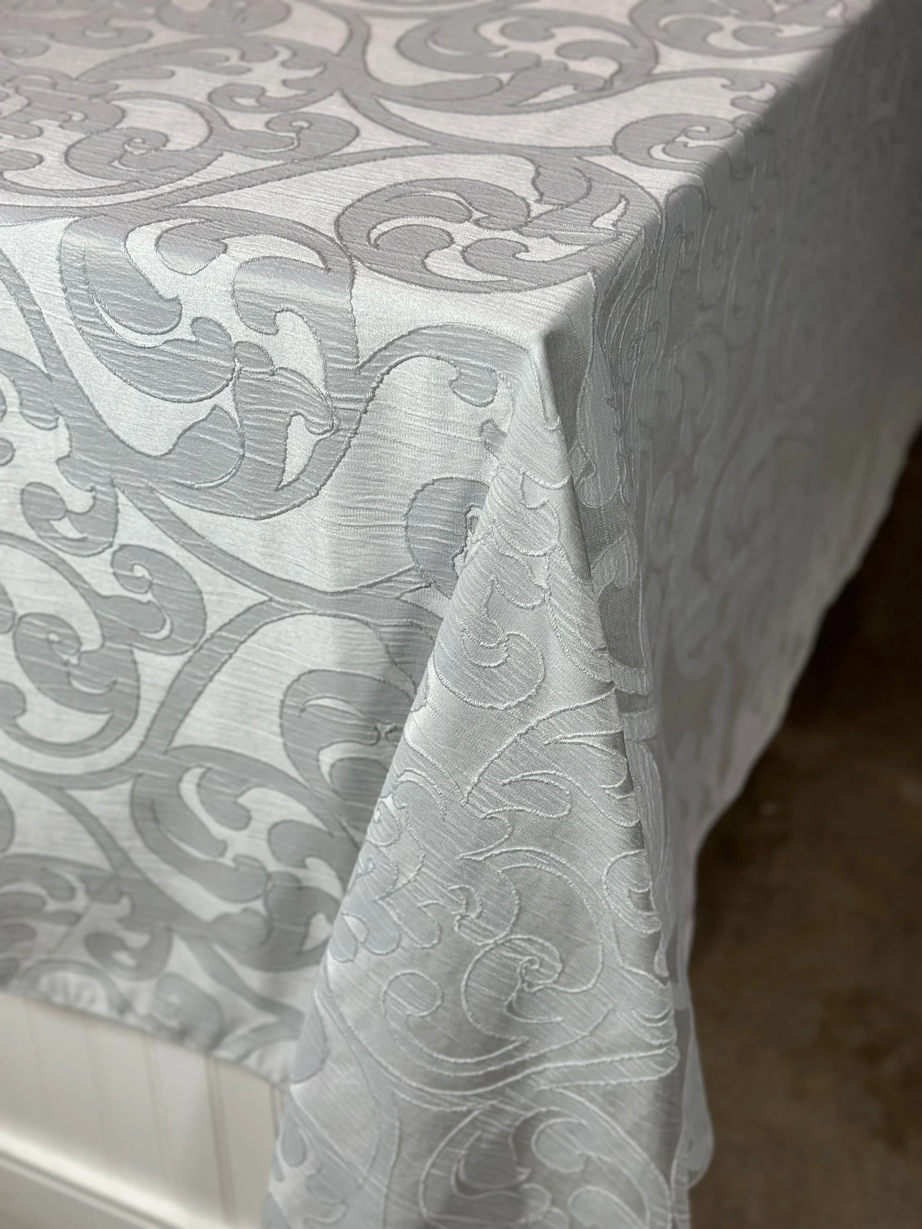 1pc - Classic Jacquard Table Linen 90"x156" Banquet - White