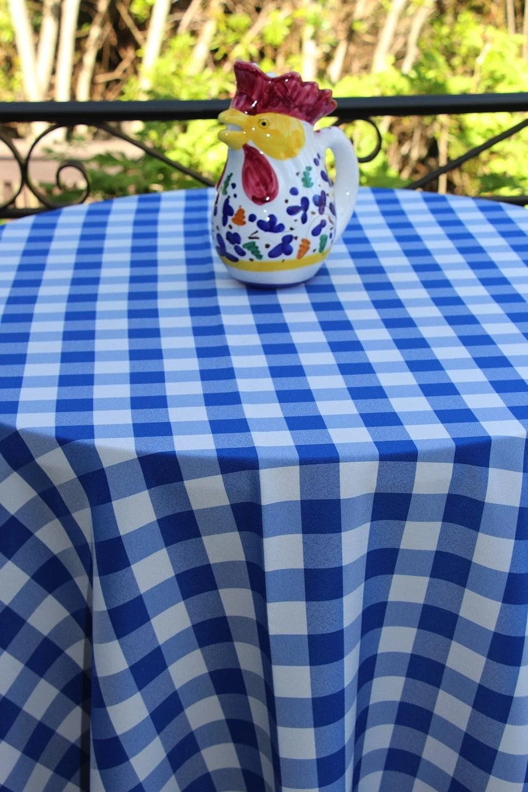 Checkered Outdoor Tablecloth With Umbrella Hole