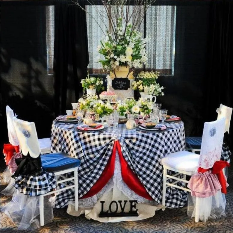 Checkered Outdoor Tablecloth With Umbrella Hole