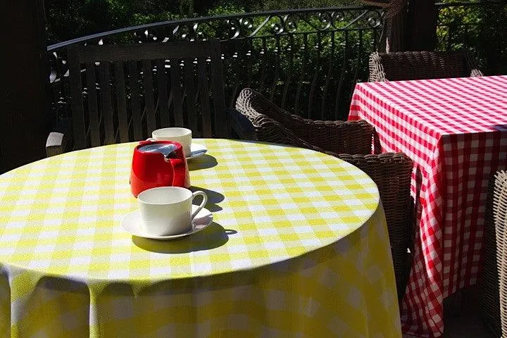 Checkered Outdoor Tablecloth With Umbrella Hole