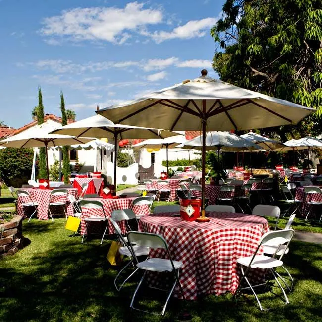 Checkered Outdoor Tablecloth With Umbrella Hole