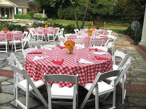 Checkered Outdoor Tablecloth With Umbrella Hole