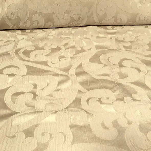 Classic Jacquard Table Linen in Champagne