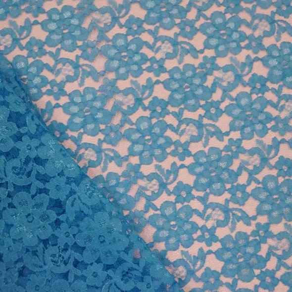 Classic Lace Table Runner in Aqua 1135