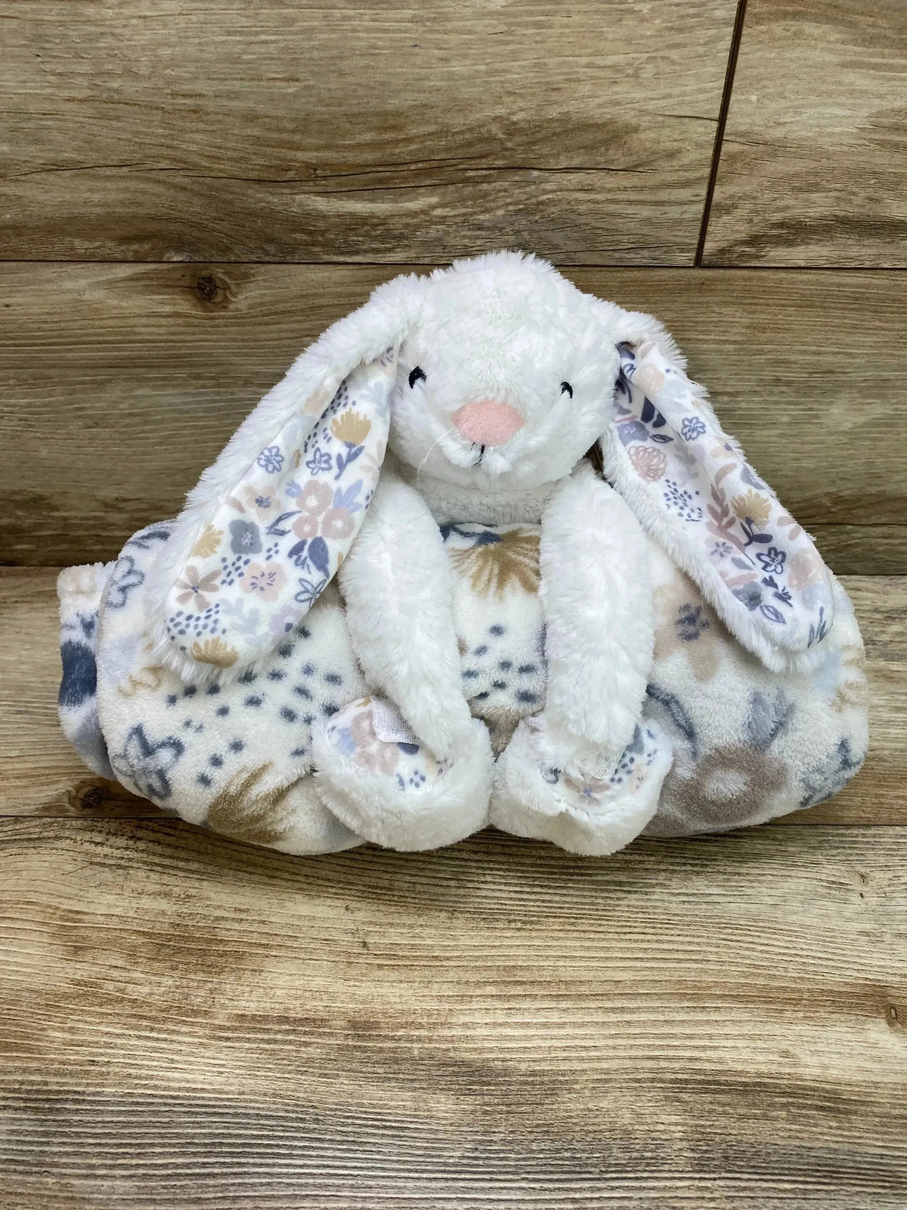 NEW Daisy Kids Floppy Bunny Buddy With Cozy Throw Blanket White
