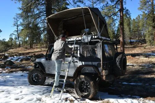 Raptor Series Voyager Rooftop Tent w/ Ladder