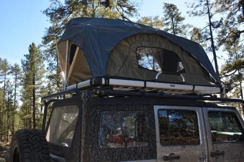 Raptor Series Voyager Rooftop Tent w/ Ladder
