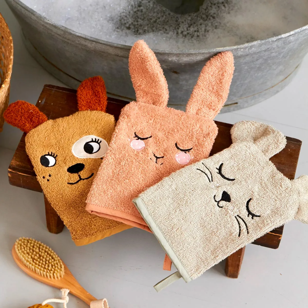 Roommate Baby Organic Wash Gloves 3 Pack - Bunny, Mouse & Dog