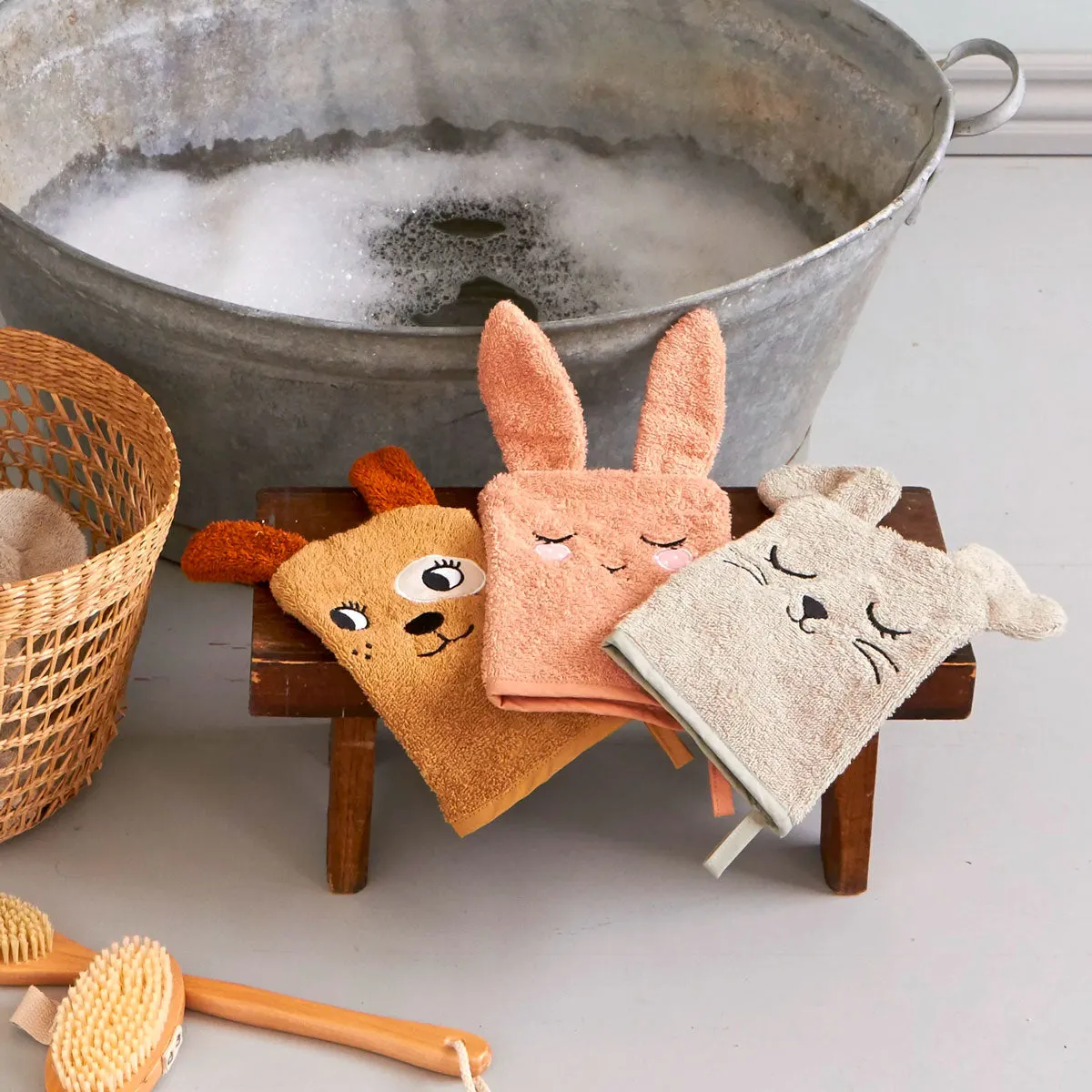 Roommate Baby Organic Wash Gloves 3 Pack - Bunny, Mouse & Dog
